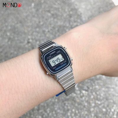 نمای روی دست ساعت مچی کاسیو زنانه مدل LA670WA-2DF اصل استیل نقره ای