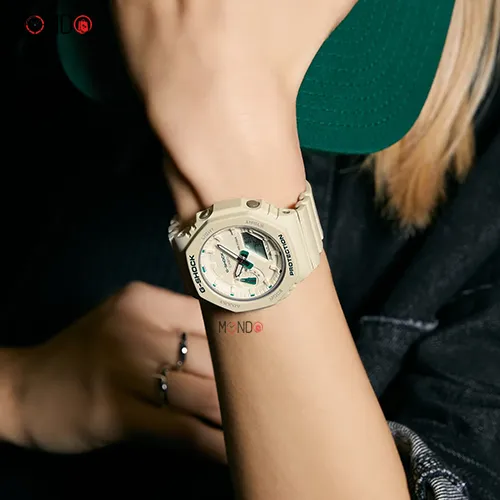 نمای روی دست ساعت مچی کاسیو جی شاک مدل GMA-S2100GA-7A های کپی سفید سبز