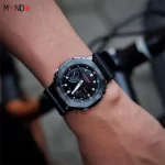نمای روی دست ساعت مچی کاسیو جی شاک مدل GM-2100CB-1AER های کپی بند پارچه ای مشکی رنگ
