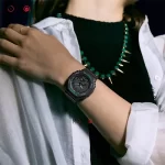 نمای روی دست ساعت مچی کاسیو جی شاک مدل GMA-S2100GA-1AER های کپی مشکی سبز