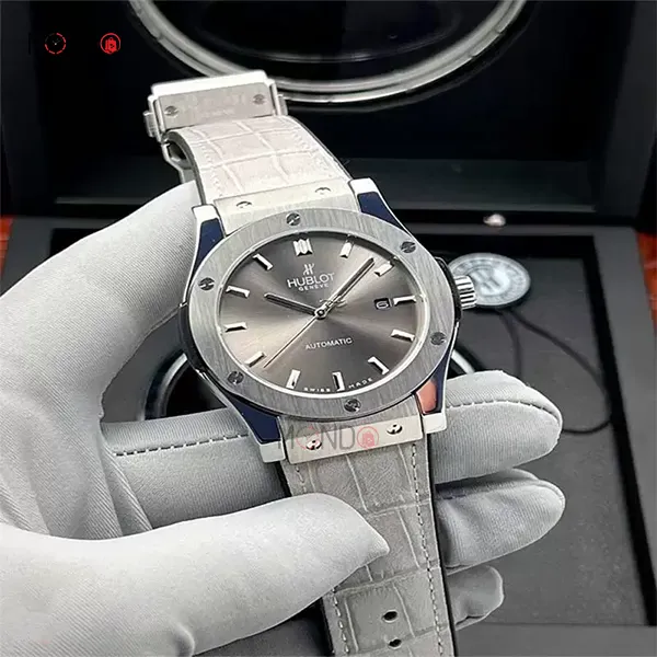 ساعت هابلوت مردانه اتوماتیک خاکستری HUBLOT Classic Fusion