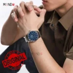 ساعت مردانه نیوی فورس مدل NF 8032 S-BE آبی روی دست